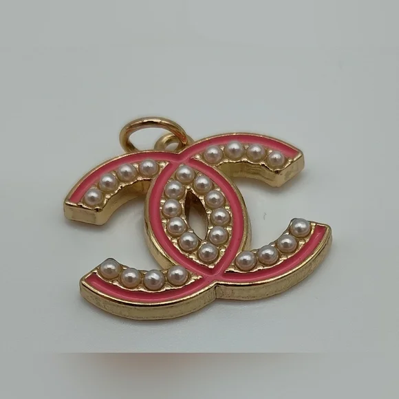 CHANEL Y2K Charm Collection Gold Tone Enamel CC Logo Pendant Charm Pull - Picture 6 of 7